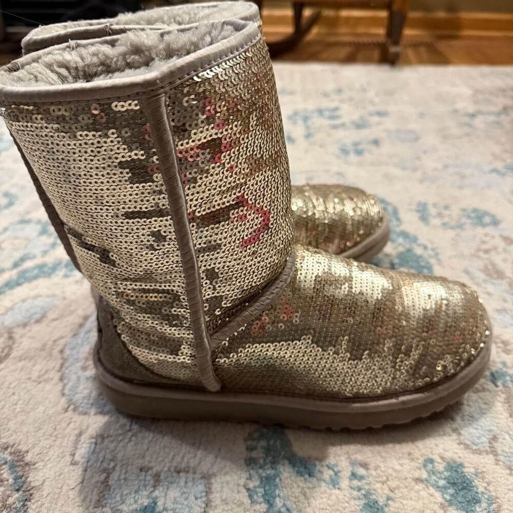 UGG Gold Sequin Sherpa Boots Size 7